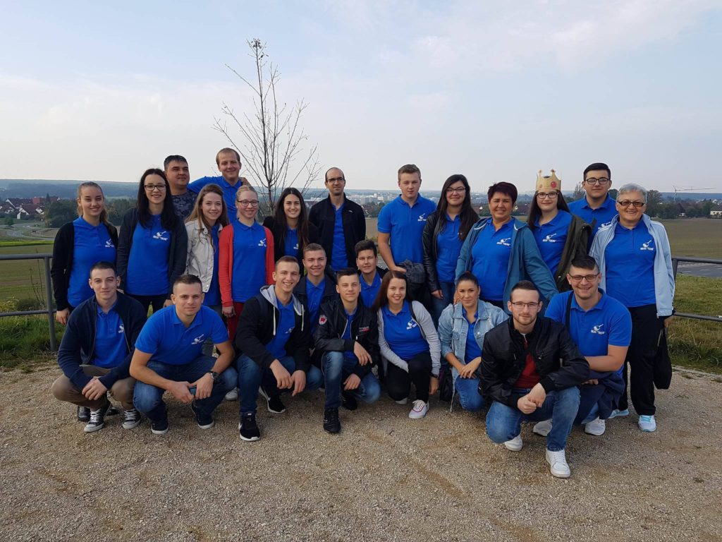 21951586_10214565092944884_804835366_o